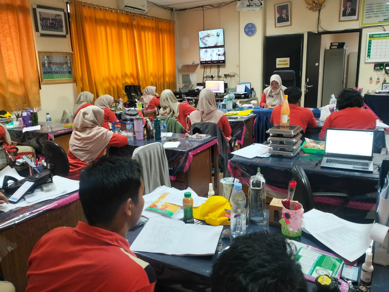 Rapat Kedinasan