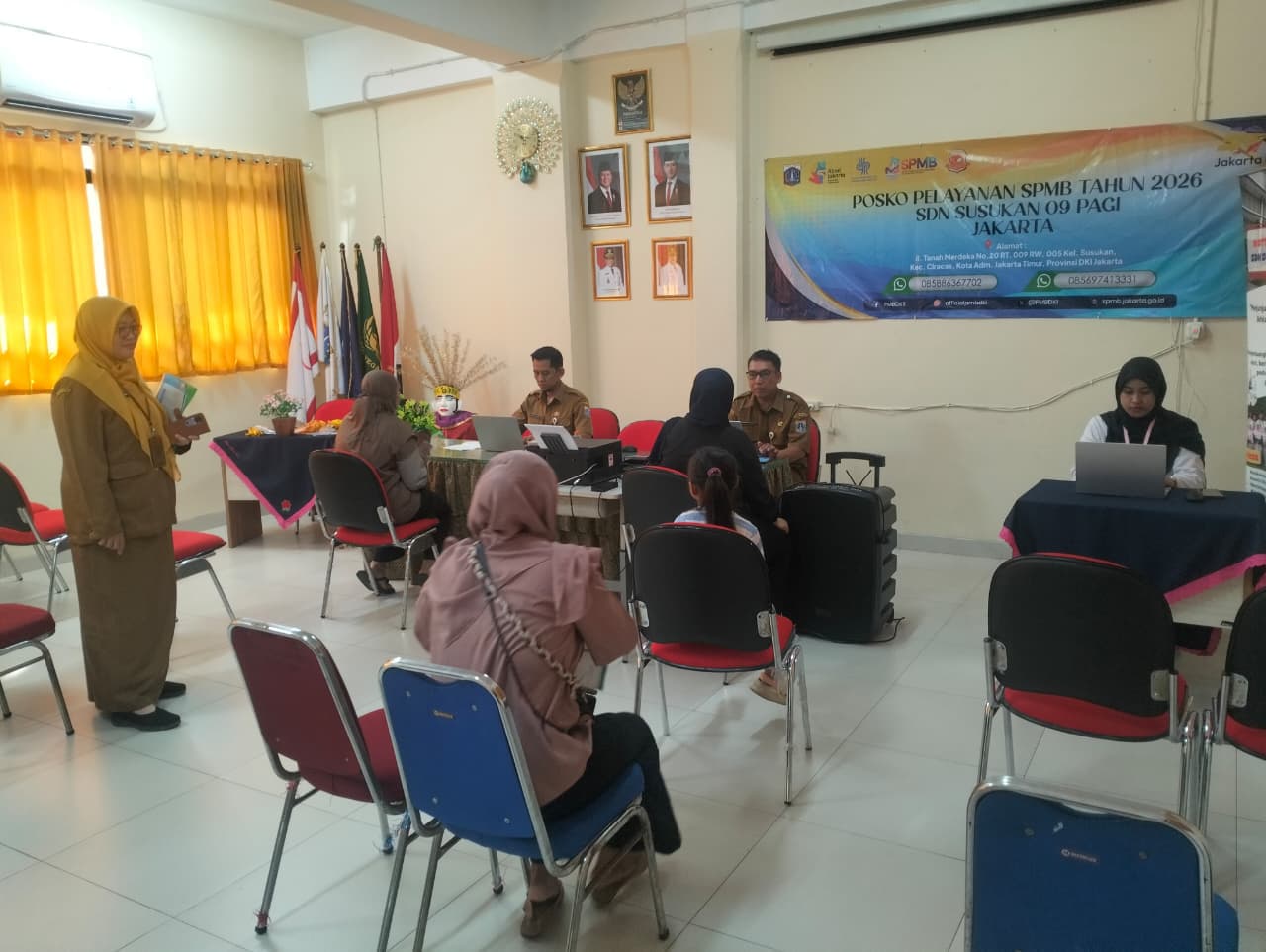 Hari Pertama SPMB DKI Jakarta 2026: SDN Susukan 09 Pagi Berikan Pelayanan Prima Melalui Posko Pengaduan